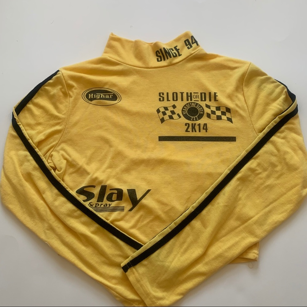 Cropped long sleeve turtleneck shirt